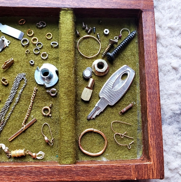 Vintage wooden jewlery box w| contents•Watches• - Picture 5 of 16